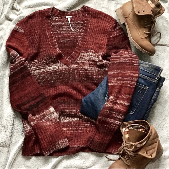 Free People Tops - Free People V-Neck Maroon Pullover Sweater Top